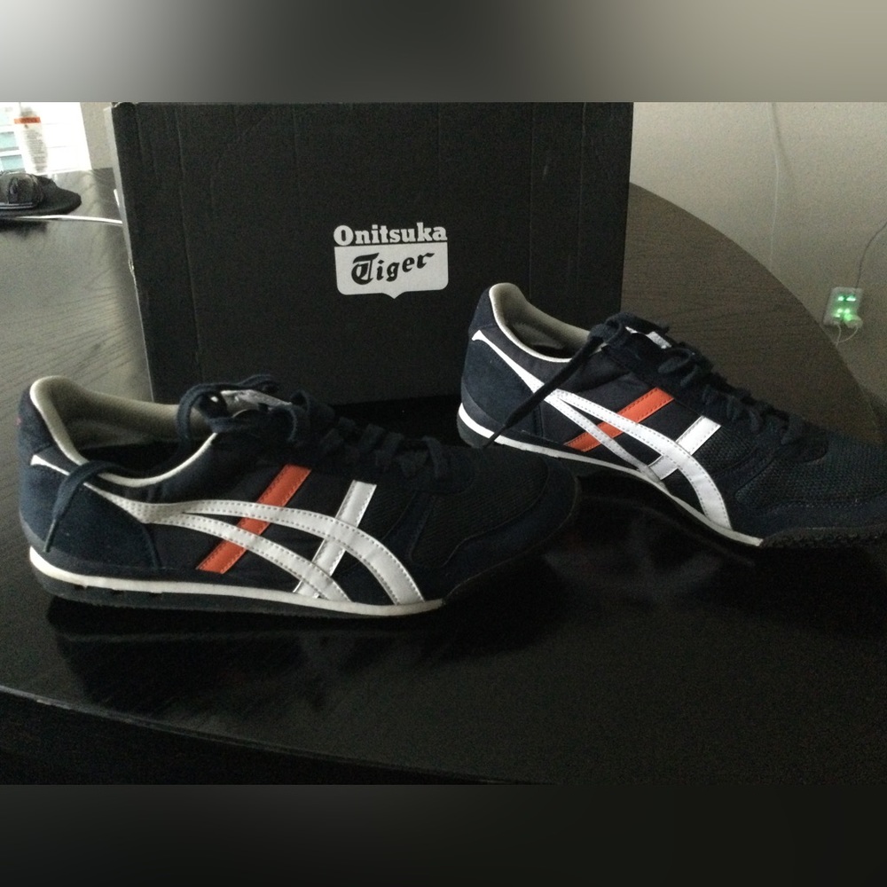 Mens ASICS Tiger sneakers. Size 12